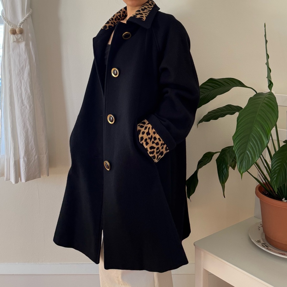 Vintage Stephanie Mathews 100% Wool Leopard Print Detail A-Line Black Coat 6